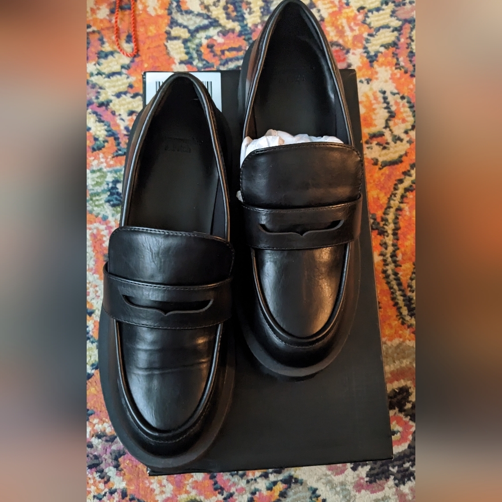 Abercrombie & Fitch Black Loafers